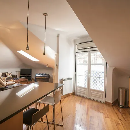 Apartment Grand Parliment Duplex By Homing